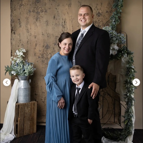 Meet your Posher, Paige - Picture 2 of 9